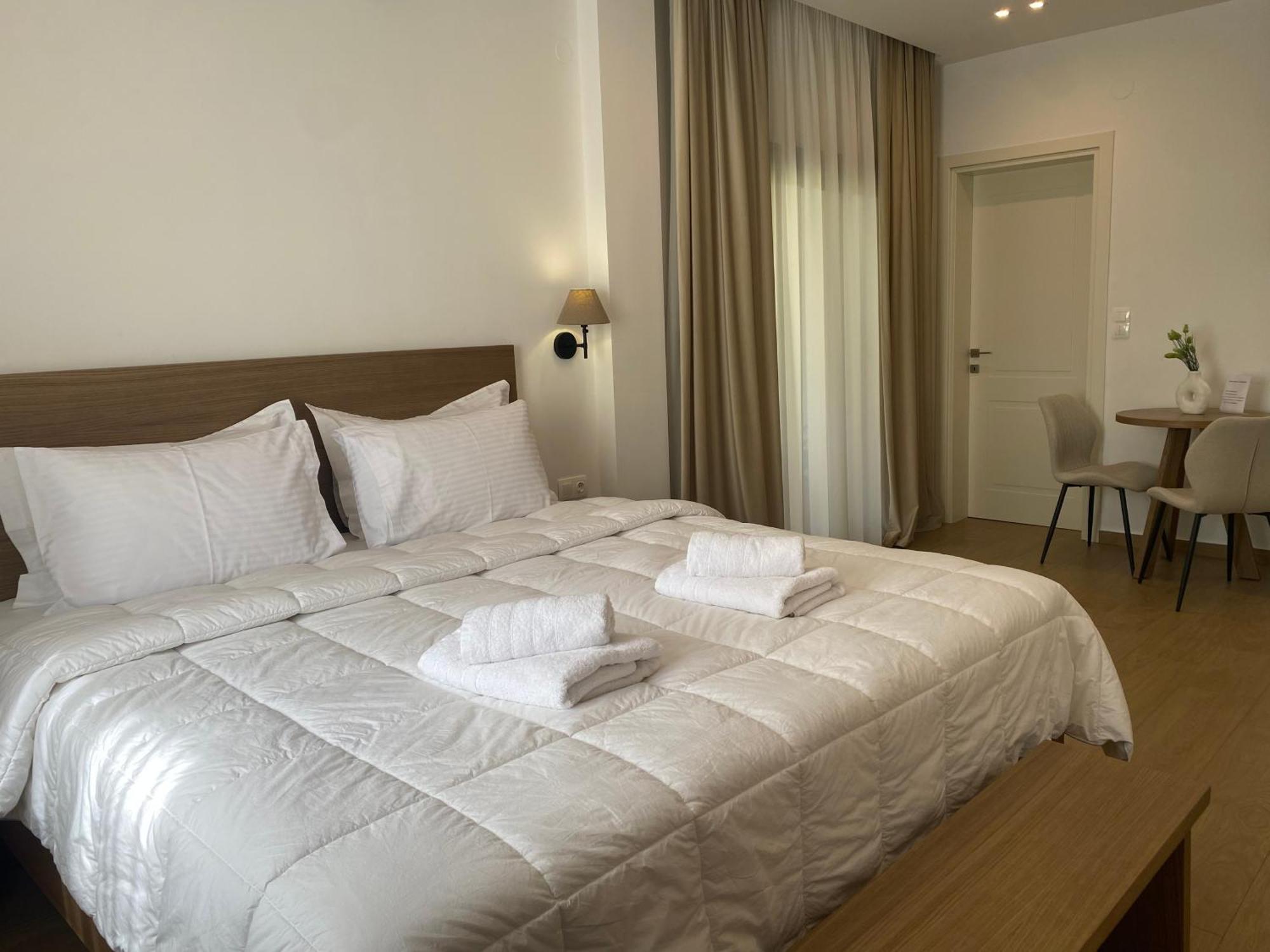 Lithos Apartment *